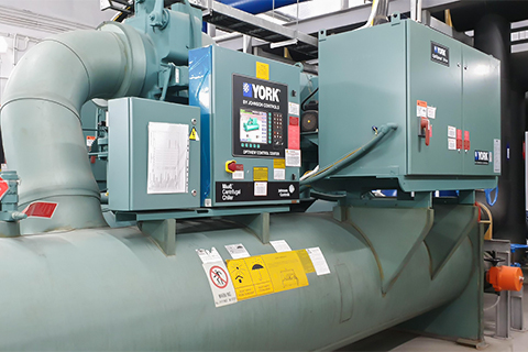 LẮP ĐẶT HỆ THỐNG CHILLER GIẢI NHIỆT NƯỚC CHO NHÀ MÁY MAY TẠI HẢI DƯƠNG