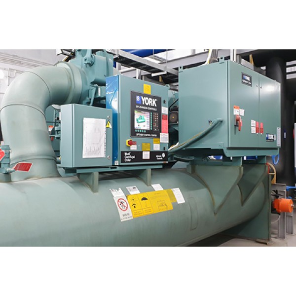 LẮP ĐẶT HỆ THỐNG CHILLER GIẢI NHIỆT NƯỚC CHO NHÀ MÁY MAY TẠI HẢI DƯƠNG