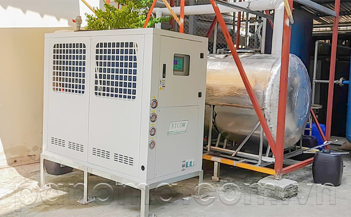 Lắp đặt Tank nước và Hệ thống Chiller làm lạnh nước